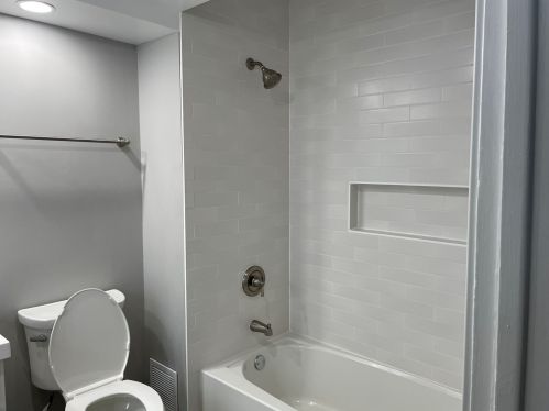 3437 Oak Park Ave, Forest View IL 60402-3619 exterior