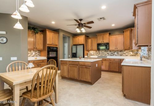 25303 51 Dr, Phoenix AZ 85031-3902 exterior