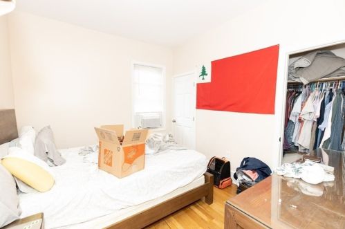 555 Broadway, Fall River MA 02724-2940 exterior