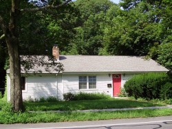351 Winchester St, Newton, MA 02461-2047