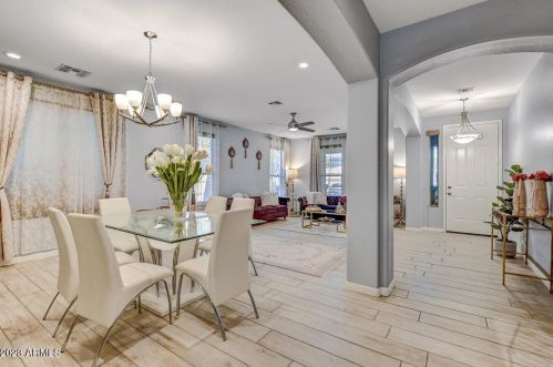 1821 Beautiful Ln, Phoenix AZ  85042-6867 exterior