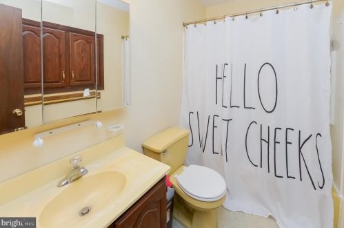 534 Elberne Ave, West Deptford NJ 08093-1716 exterior