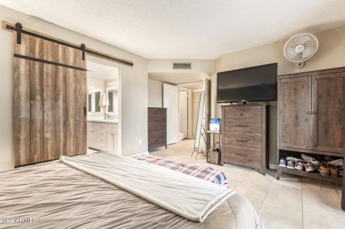 15450 39 St, Phoenix AZ 85018-6406 exterior