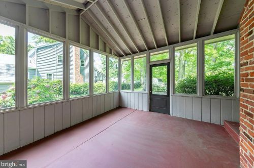 947 Locksley Ln, West Deptford NJ  08096-3121 exterior