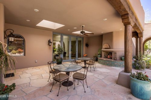 2020 Bethany Home Rd, Phoenix AZ 85014-2434 exterior