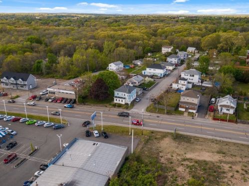 30 Taunton Ave, Seekonk MA 02771-5245 exterior