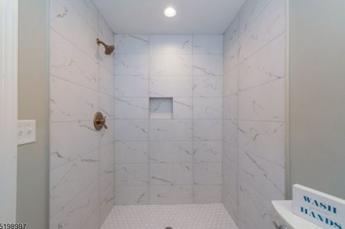 131 Combs Hollow Rd, Dover NJ  07869-3504 exterior