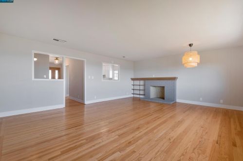 1973 Placer Dr, San Leandro CA  94578-1336 exterior