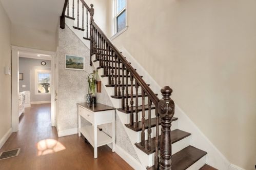 42 Lincoln St, Milton MA 02186-2005 exterior