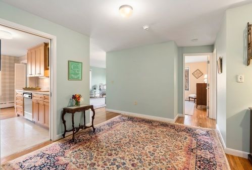 128 Pleasant St, Arlington, MA 02476-8170
