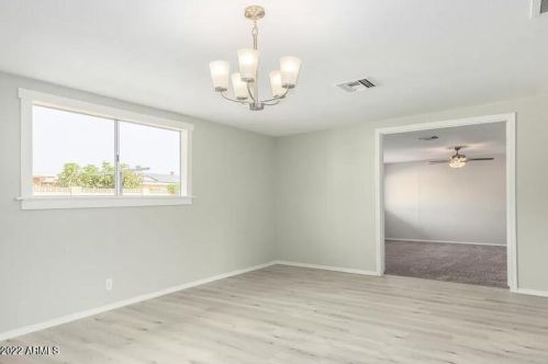 3072 Country Gables Dr, Phoenix AZ  85053-4816 exterior