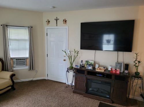 126 Endicott St, Worcester MA 01610-1944 exterior