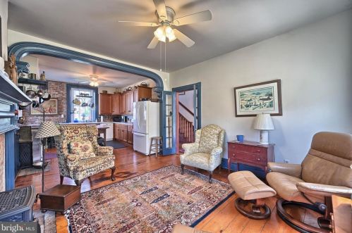 385 Springview Rd, Carlisle PA 17015-7411 exterior