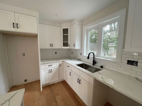 45 Highland St, Southborough MA  01772-1915 exterior