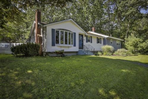 157 Ctr St, Groveland MA  01834-1710 exterior