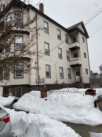 73 Dunbar St, New Bedford, MA 02740-2018