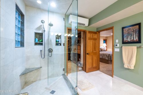 2068 Mahre Dr, Park City UT 84098-8508 exterior