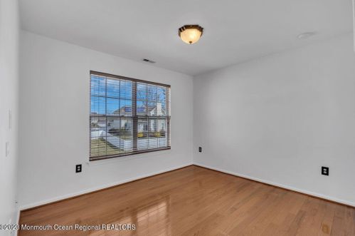 111 Picadilly Dr, Jackson Twp NJ  08527-1290 exterior