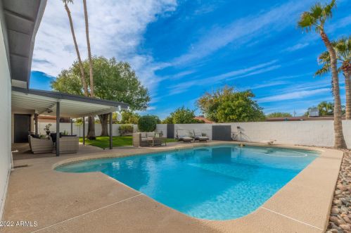 11826 38th Pl, Phoenix AZ  85028-1448 exterior