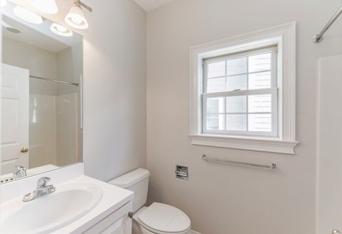 40 Howland St, Needham MA 02492-2901 exterior