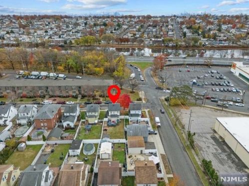 5 Davidson St, Belleville NJ  07109-3207 exterior