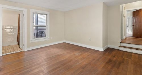 22 Oakland St, Newton MA 02458-1848 exterior