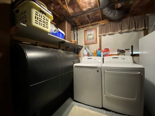 10 Hitching Post Rd, Amherst MA 01002-1155 exterior