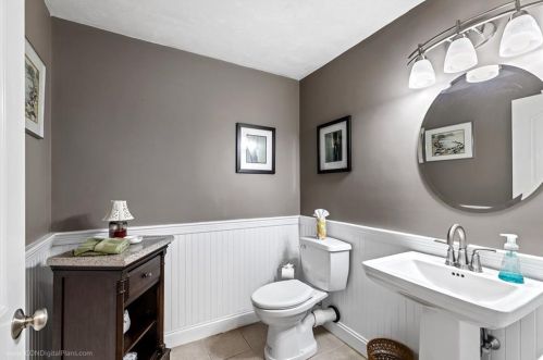 21 Winterberry Way, Norfolk MA 02056-1834 exterior