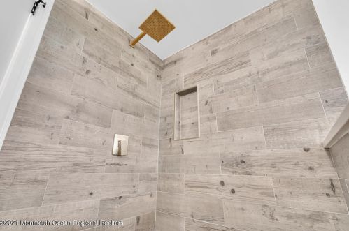 1120 Farmingdale Rd, Jackson Twp NJ  08527-1380 exterior