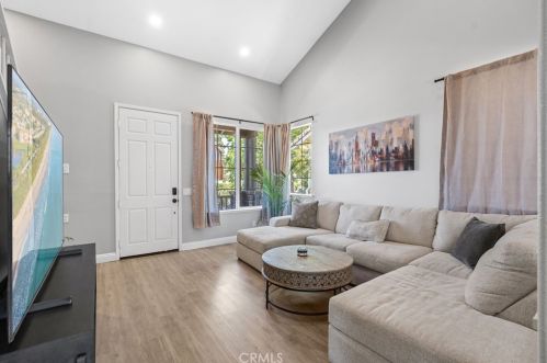 2 Bayfield, Irvine CA  92614-7907 exterior