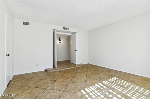 807 Country Gables Dr, Phoenix AZ  85022-3711 exterior