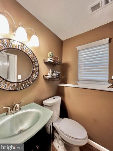 205 Wrexham Ct, West Deptford NJ 08096-4237 exterior