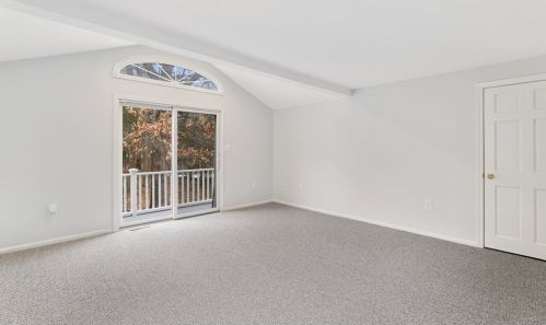 347 Prospect St, Hingham MA 02061-1140 exterior