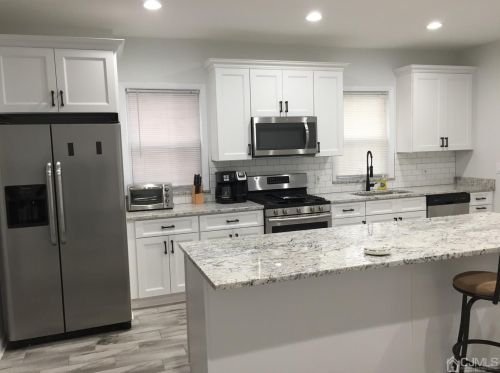 16 Chrome Ave, Carteret NJ  07008-3402 exterior