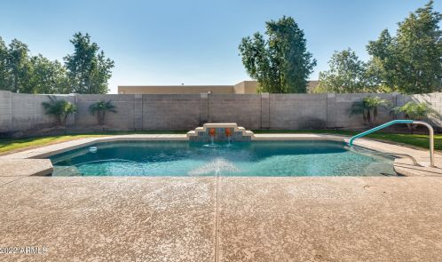 519 Anderson Ave, Phoenix AZ 85023-2211 exterior