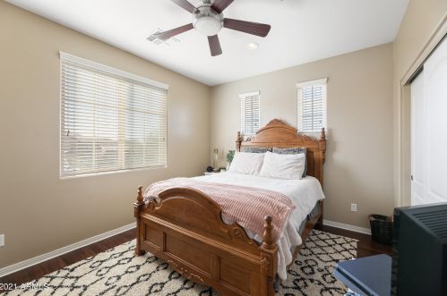 21824 39 St, Phoenix AZ 85050-4881 exterior