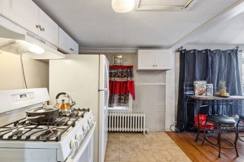 186 Mt Vernon St, Lawrence MA 01843-3302 exterior