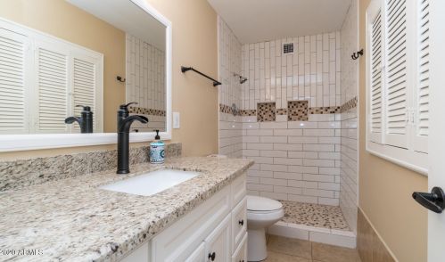 2136 Bethany Home Rd, Phoenix AZ 85015-1938 exterior