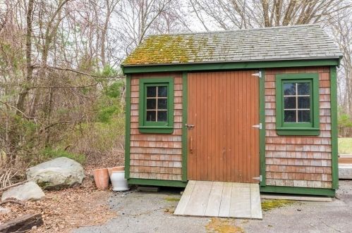 1227 Main St, Dighton MA 02715-1203 exterior