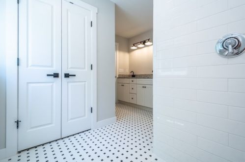 62 Dudley Rd, Sutton MA 01590-3037 exterior