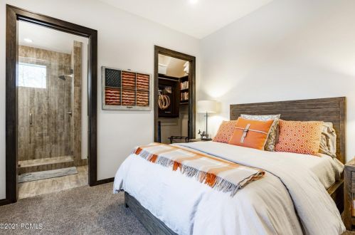 2424 Iron Mtn Dr, Park City UT 84060-6559 exterior