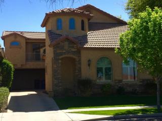 1833 Pollack St, Phoenix AZ  85041-6024 exterior