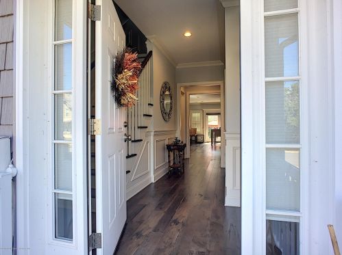 125 Bank St, Tinton Falls NJ  07701-1336 exterior