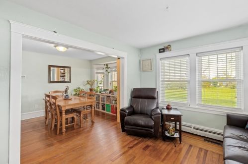 24 Main St, Berkley MA  02779-1399 exterior