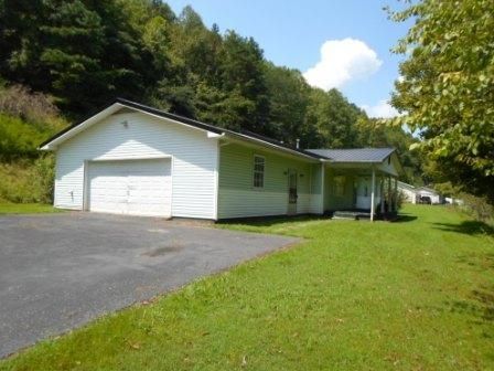 5609 Hode Rd, Hode KY  41267-9039 exterior