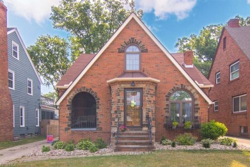 1461 Bunts Rd, Cleveland, OH 44107-4517