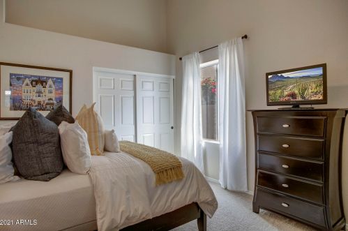 3345 Behrend Dr, Phoenix AZ 85050-1923 exterior