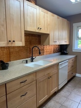 57 Oakland Ave, Methuen MA 01844-3673 exterior