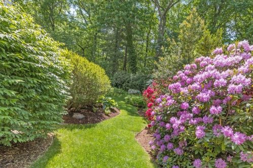 550 Beacon St, Newton MA 02459-2024 exterior