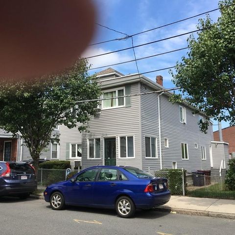 121 Clarence St, Everett MA  02149-5133 exterior